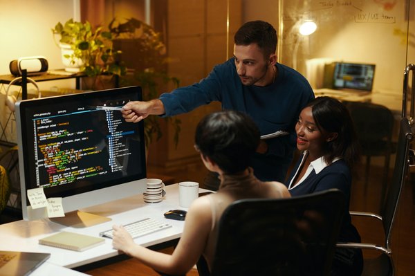 Quelles applications recommander pour apprendre à coder sur un smartphone Android?